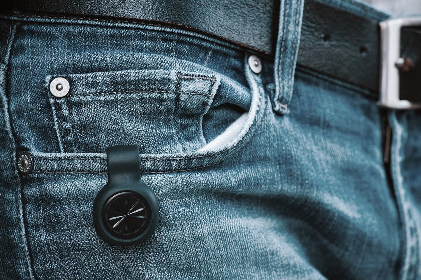 Jawbone UP MOVE Activity Tracker - Onyx with Black Clip - PuriLite