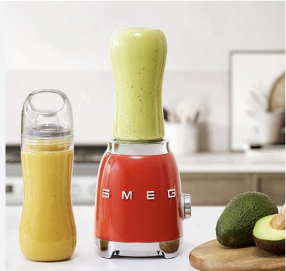 Smeg 50's Retro Style Personal Blender, 2 To-Go Bottles, 2 Speeds, 20 Oz, Compact Size, Red, PBF01RDUS