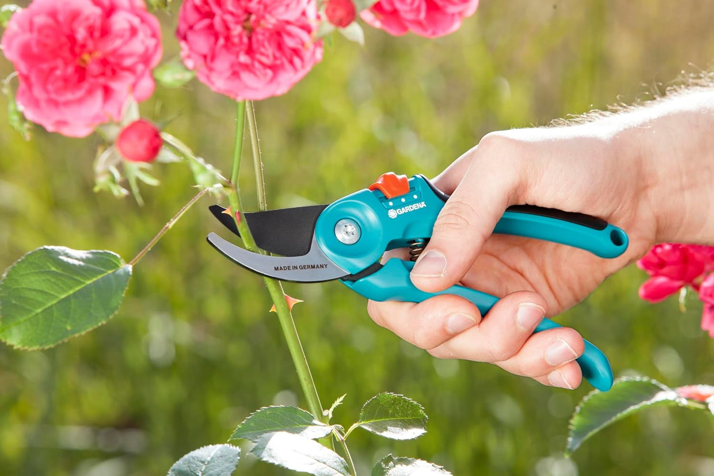 Gardena 8857-20 Garden Bypass Pruners, 22mm Pruning Shears, Stainless Steel Blades, Made in Germany
