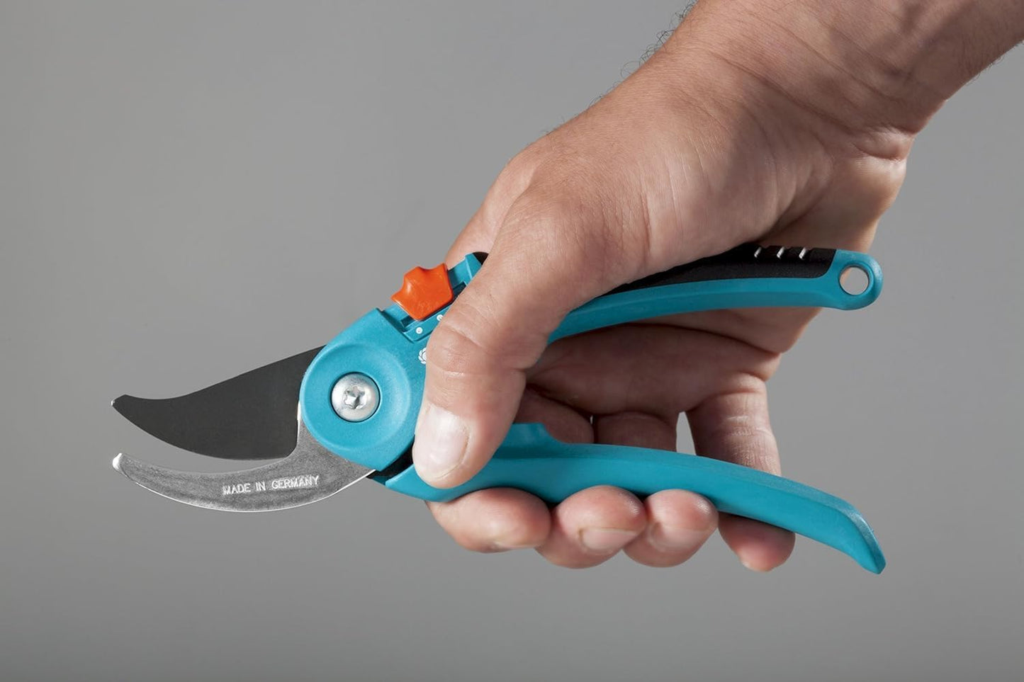 Gardena 8857-20 Garden Bypass Pruners, 22mm Pruning Shears, Stainless Steel Blades, Made in Germany