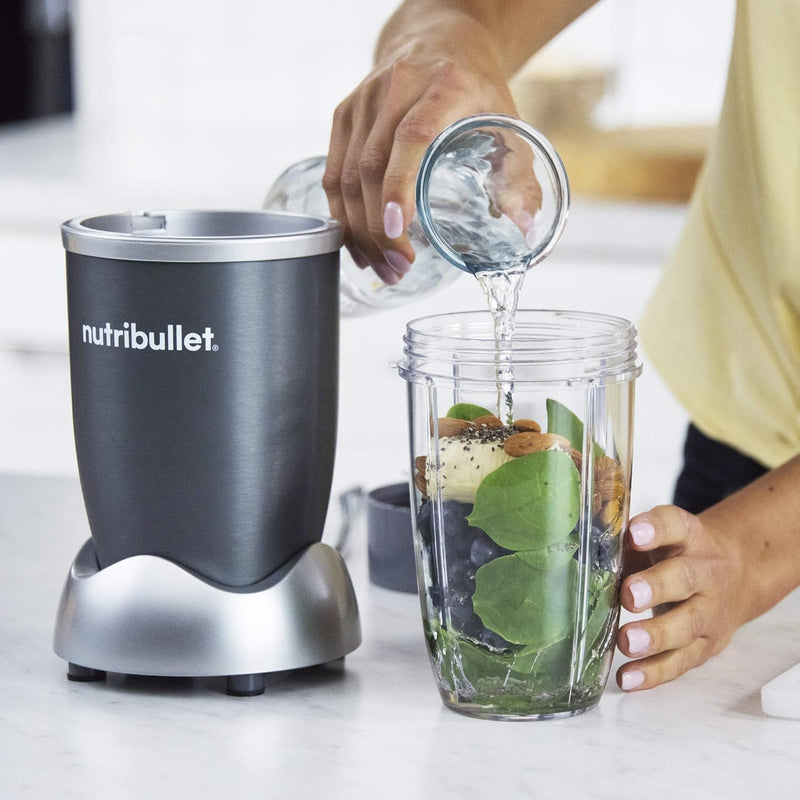 NutriBullet 600 Superfood Nutrition Extractor, Blender & Mixer System (8-Piece Set), Silver