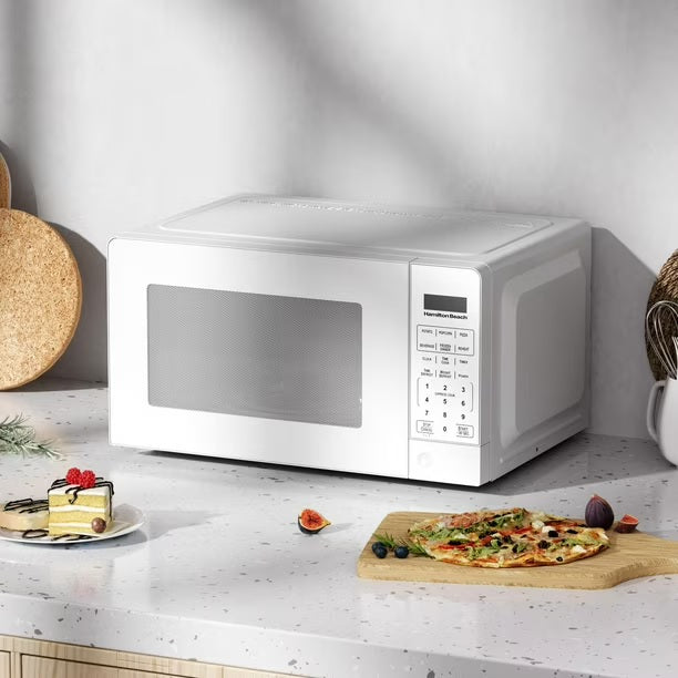 Hamilton Beach 0.7 cu ft 700W Compact Size Microwave, White, Hamilton Beach 0.7 cu.ft White Microwave