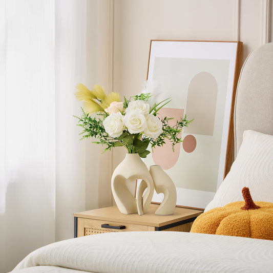 White Hollow Ceramic Vase Set of 2 – Intertwined Heart Design – Modern Nordic Boho Home Décor Flower Vases
