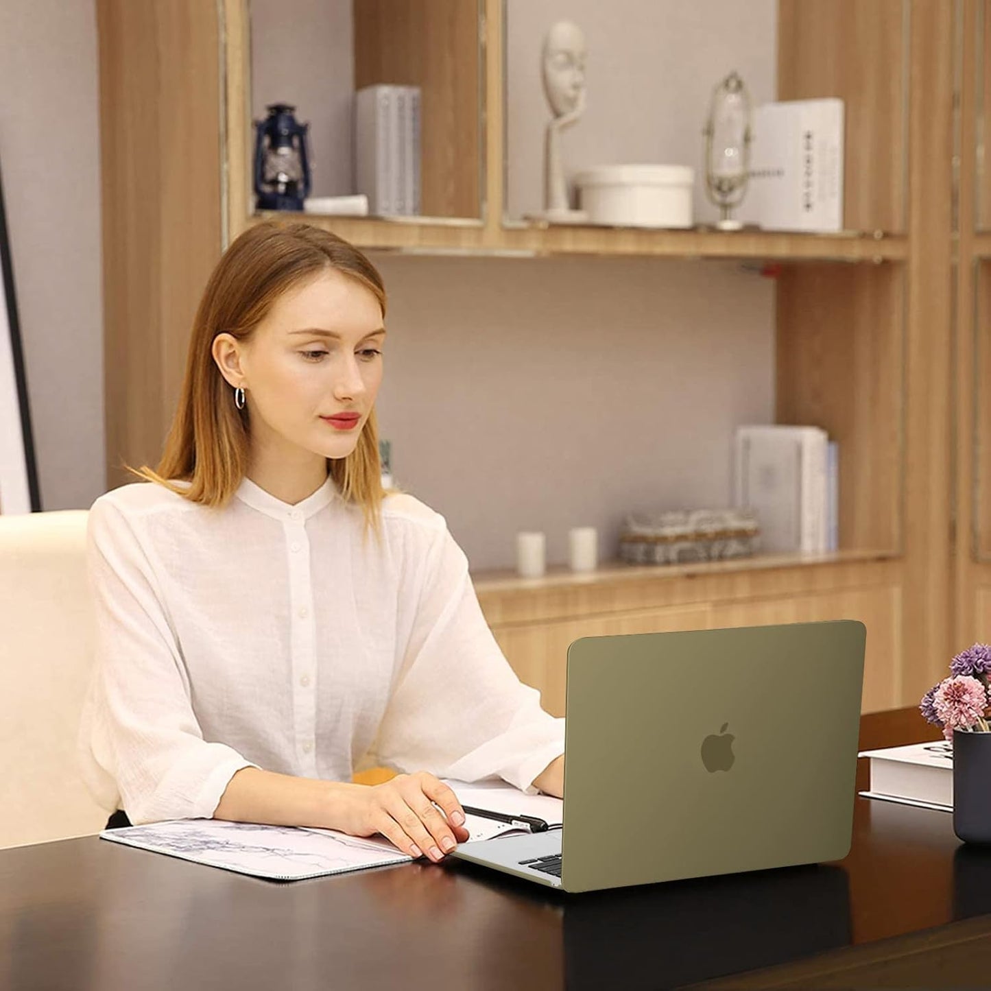 MOSISO Compatible with MacBook Air 13 inch Case 2025 2024 2023 2022 M4 A3240 M3 A3113 M2 A2681, Plastic Hard Shell&Keyboard Cover&Screen Film&Pouch for MacBook Air 13.6 inch Case, Crystal Clear