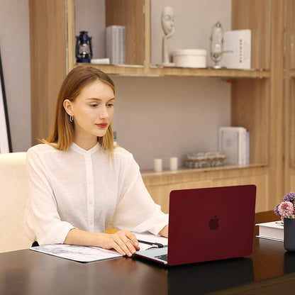 MOSISO Compatible with MacBook Air 13 inch Case 2025 2024 2023 2022 M4 A3240 M3 A3113 M2 A2681, Plastic Hard Shell&Keyboard Cover&Screen Film&Pouch for MacBook Air 13.6 inch Case, Crystal Clear