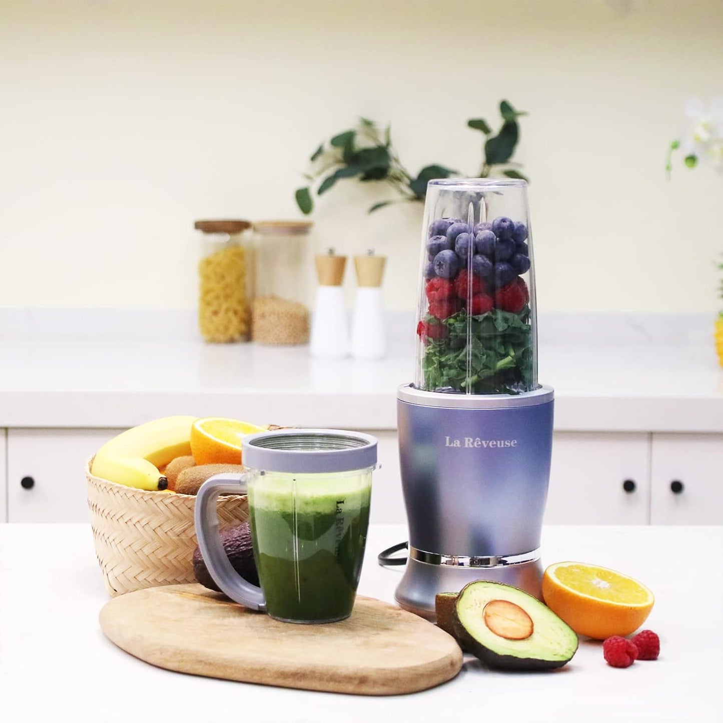 La Reveuse Personal Size Blender 250 Watts Power for Shakes Smoothies Seasonings Sauces with 1 Piece 15 oz Cup,1 Piece 10 oz Mug,BPA Free (Black)