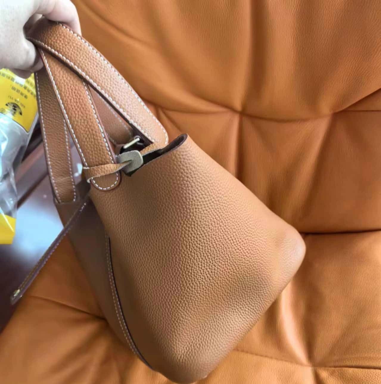 Purilite Select | Genuine Leather Bucket Handbag | Elegant & Fashionable Women's Tote | Lightweight Work & Travel Purse