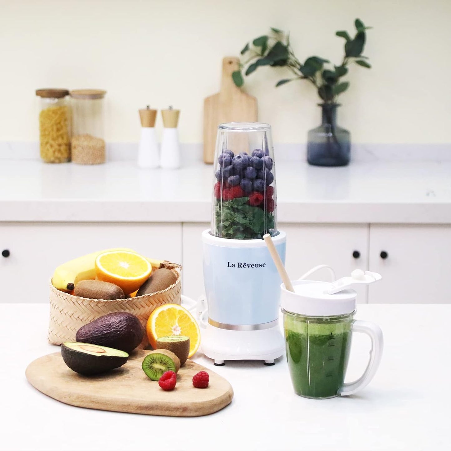 La Reveuse Personal Size Blender 250 Watts Power for Shakes Smoothies Seasonings Sauces with 1 Piece 15 oz Cup,1 Piece 10 oz Mug,BPA Free (Black)