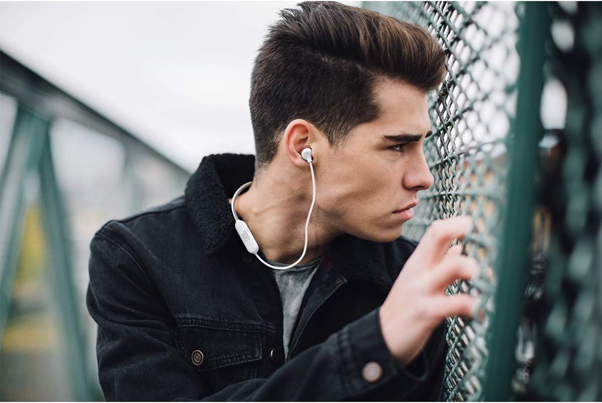 JBL Tune 125BT Wireless in-Ear Bluetooth Headphones, 16 Hour Playtime - White