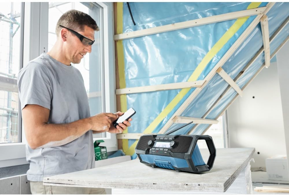 Bosch GPB18V-2CN 18V Compact Jobsite Radio with Bluetooth® 5.0