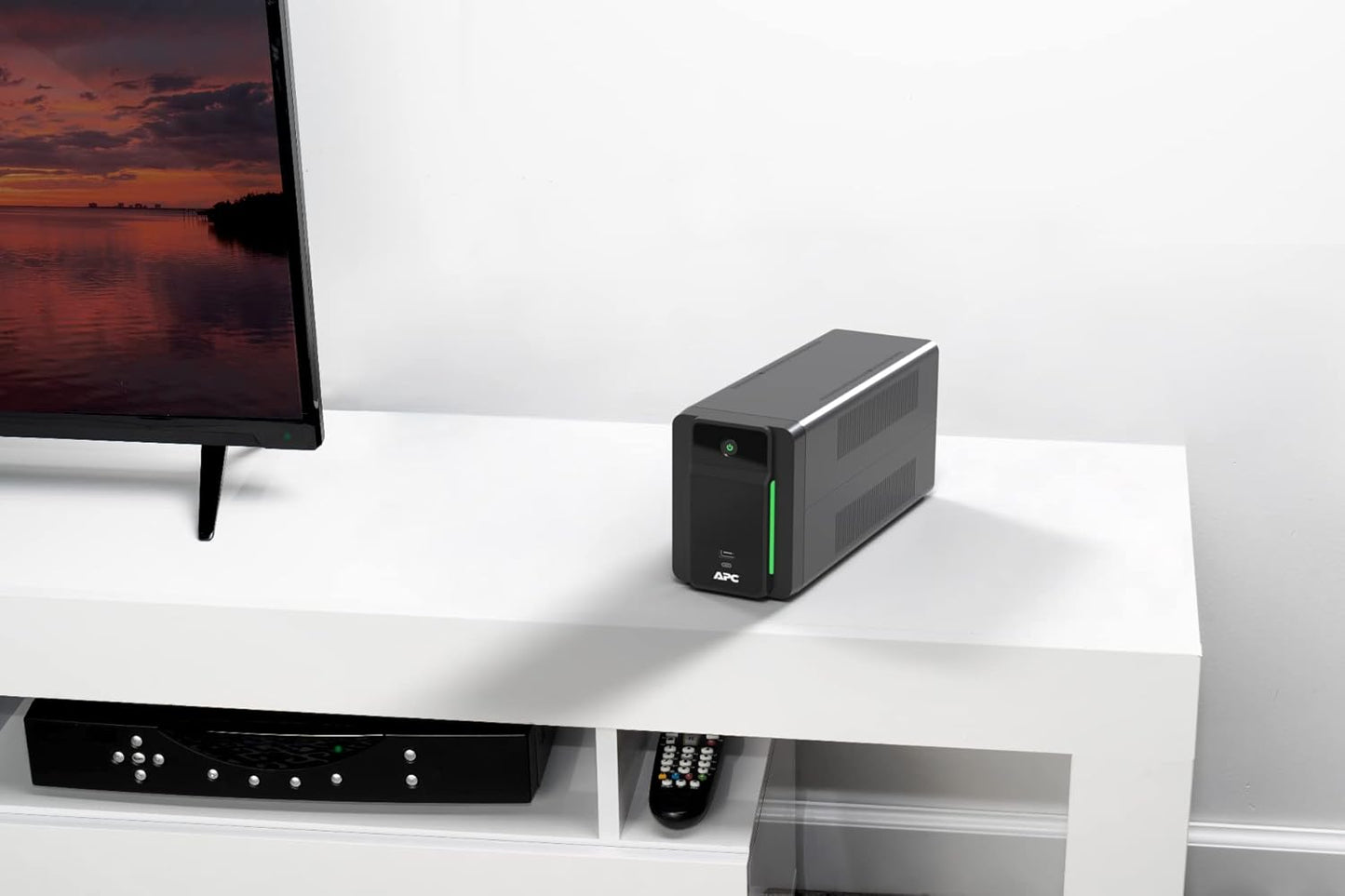 APC UPS 1200VA Line Interactive UPS Battery Backup, BVK1200M2 Backup Battery with AVR, 2 USB Charging Ports (Type C/Type A), Back-UPS Uninterruptible Power Supply