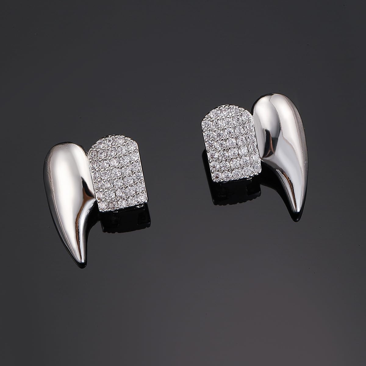 Gothic Vampire Diamond Grills Teeth Grillz Diamond Grills for Your Teeth 18k Gold Plated Double Tooth Grizz Caps Vampire Bat Fang Iced Out CZ Diamonds Grills Gothic Halloween Cosplay Party Jewelry for