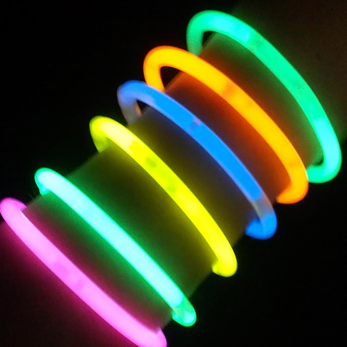 200 PCS Glow Sticks Bulk 8" Glowsticks, Glow Stick Bracelets Necklaces, Glow Party Supplies, Neon Glow Sticks, Glow in the Dark, Glowsticks Party Favors Light-up, Christmas, Easter