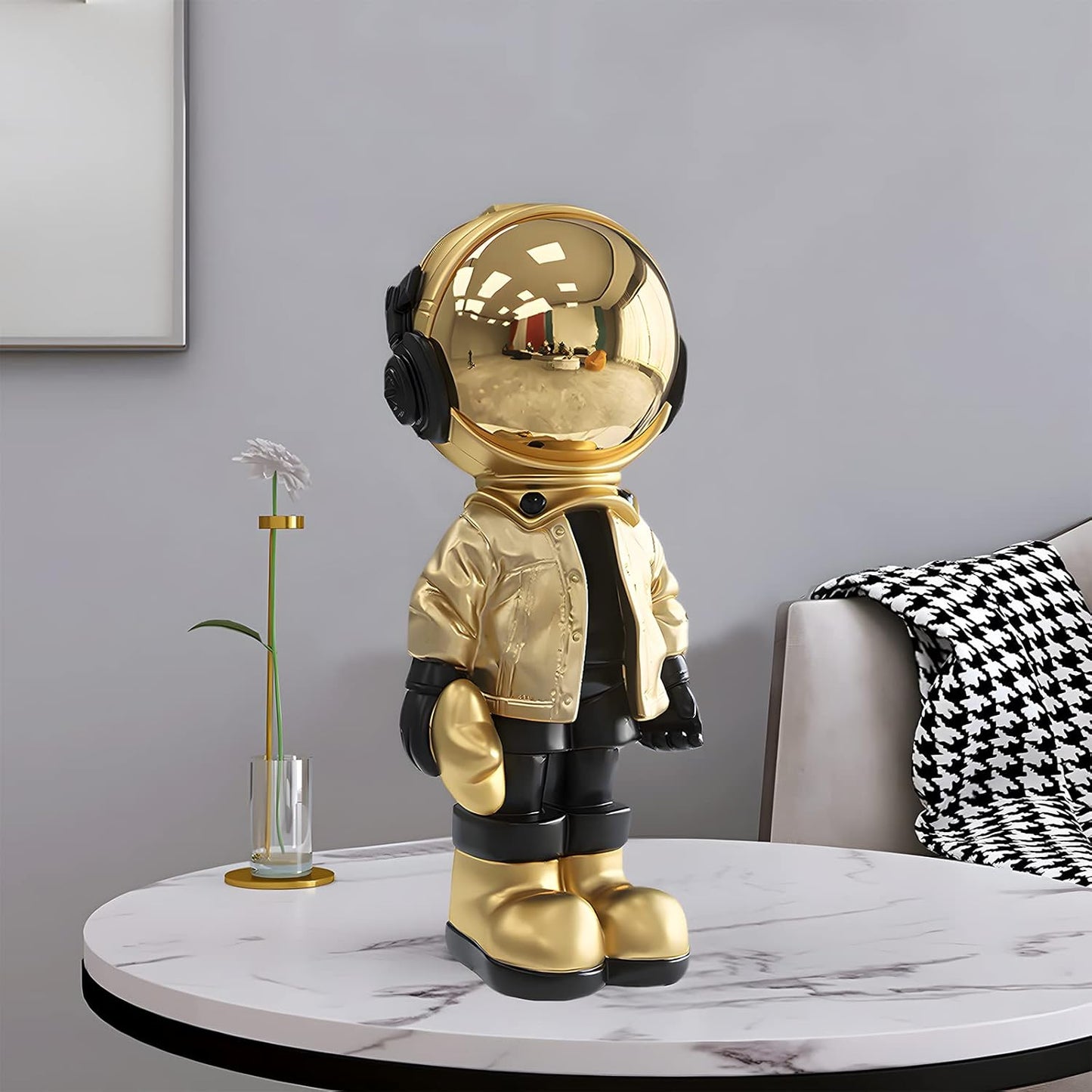 Dosker Astronaut Statue Polyresin Sculpture – Gold Spaceman Figurine for Home, Office, Desktop & Bookshelf Decoration