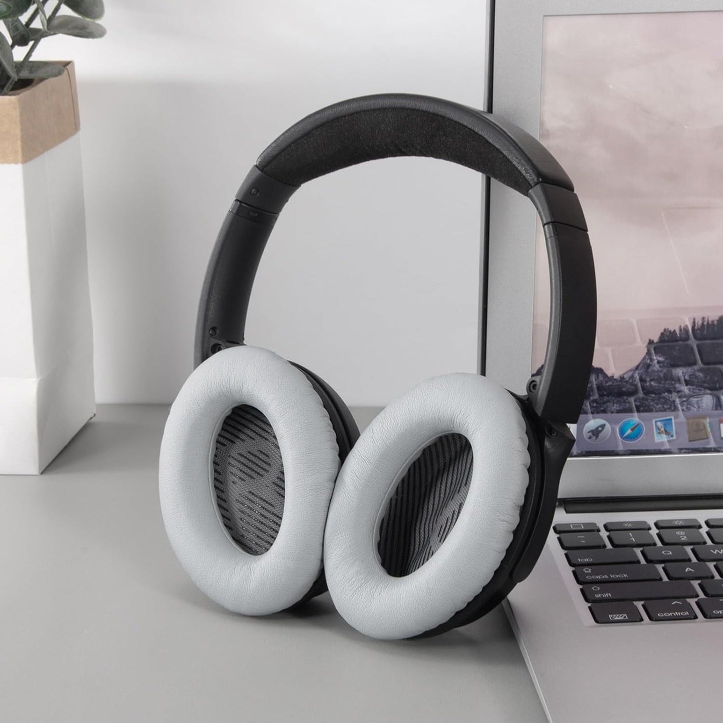 Replacement Ear Pads Earpads for Bose QuietComfort QC 2 15 25 35 Ear Cushion for QC2 QC15 QC25 QC35 SoundLink SoundTrue Around-Ear II AE2 (Black)