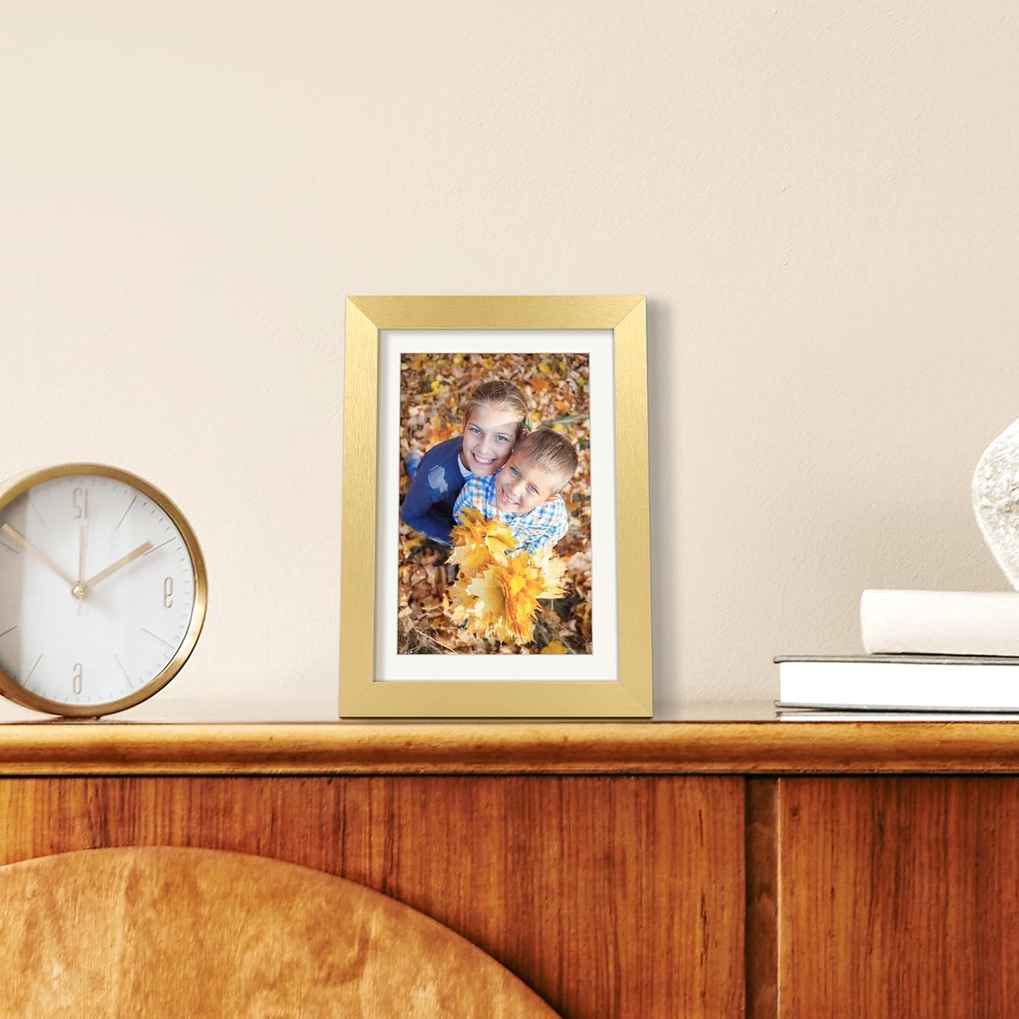 upsimples 11x14 Picture Frame, Display Pictures 8x10 with Mat or 11x14 Without Mat, Wall Hanging Photo Frames, Black