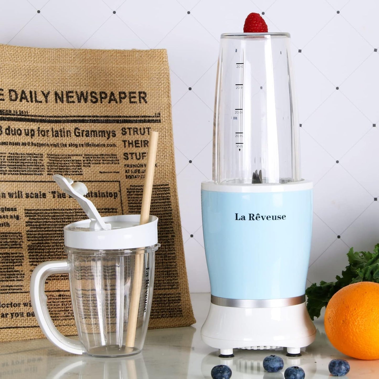 La Reveuse Personal Size Blender 250 Watts Power for Shakes Smoothies Seasonings Sauces with 1 Piece 15 oz Cup,1 Piece 10 oz Mug,BPA Free (Black)