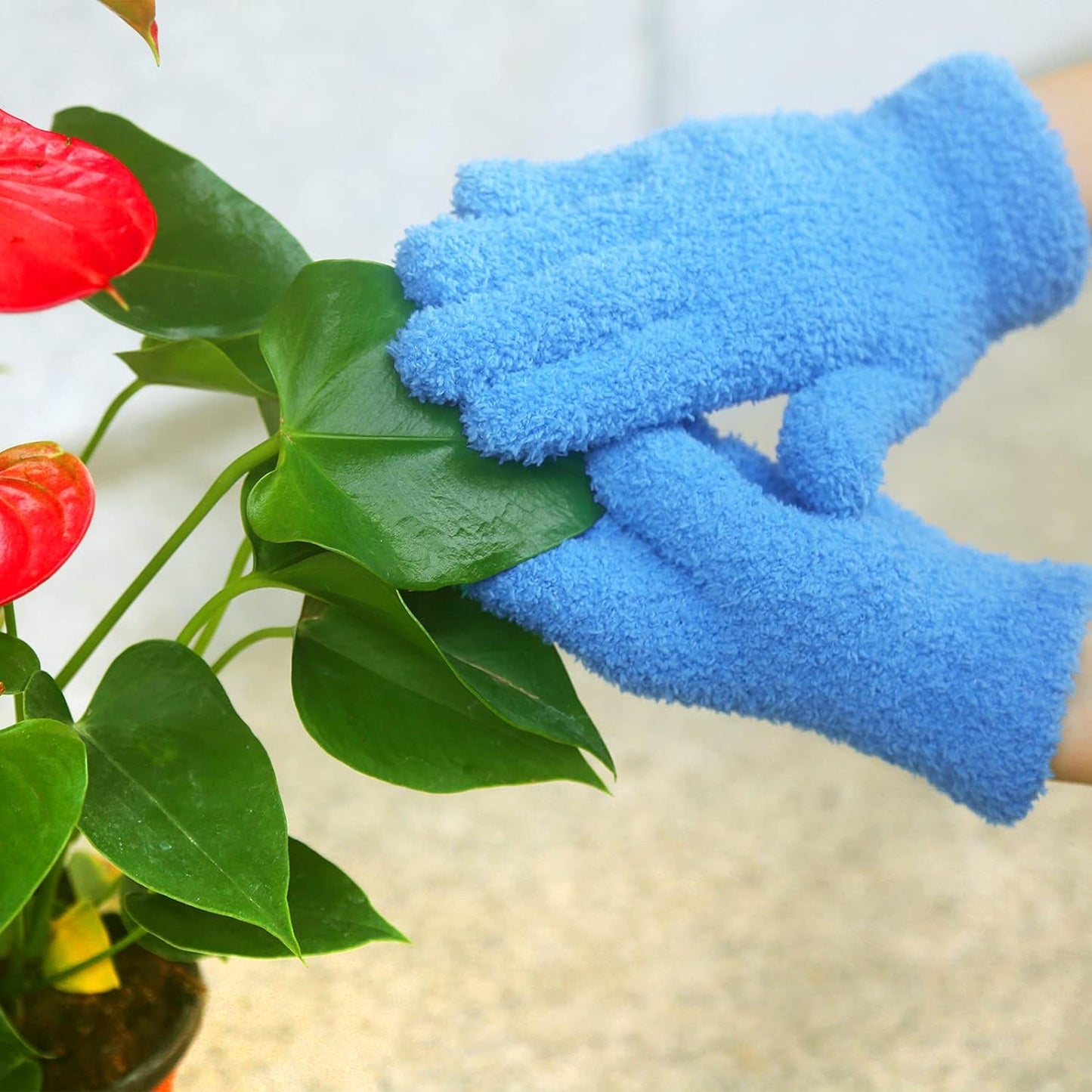 EvridWear Microfiber Auto Dusting Cleaning Gloves for Cars and Trucks, Dust Cleaning Gloves for House Cleaning, Perfect to Clean Mirrors, Lamps and Blinds (S/M)