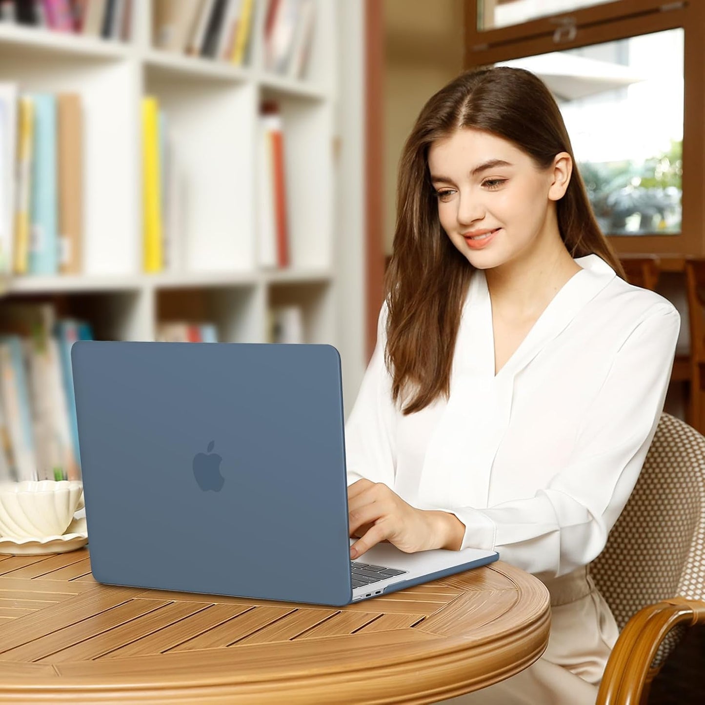 MOSISO Compatible with MacBook Air 13 inch Case 2025 2024 2023 2022 M4 A3240 M3 A3113 M2 A2681, Plastic Hard Shell&Keyboard Cover&Screen Film&Pouch for MacBook Air 13.6 inch Case, Crystal Clear