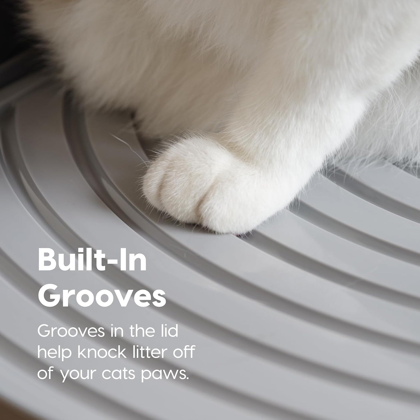 IRIS USA Top Entry Cat Litter Box with Scoop - Large - Stylish Enclosed Round Oval Kitty Dog Proof Box, Litiere Pour Chat Bac - White/Beige
