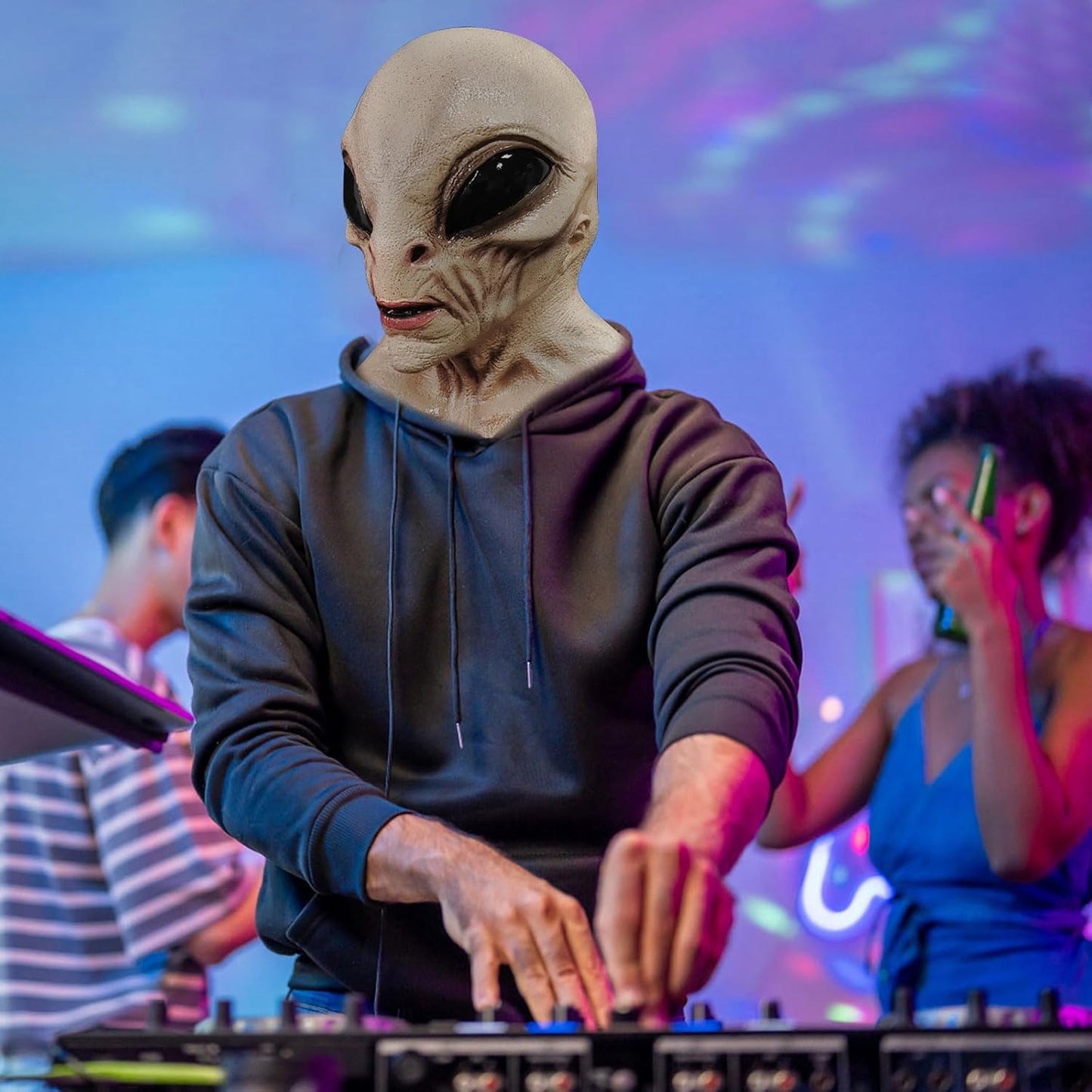 Alien Mask, Scary Latex UFO Head Mask, Realistic Alien Face Masks for Halloween Carnival Party Props - Light Brown