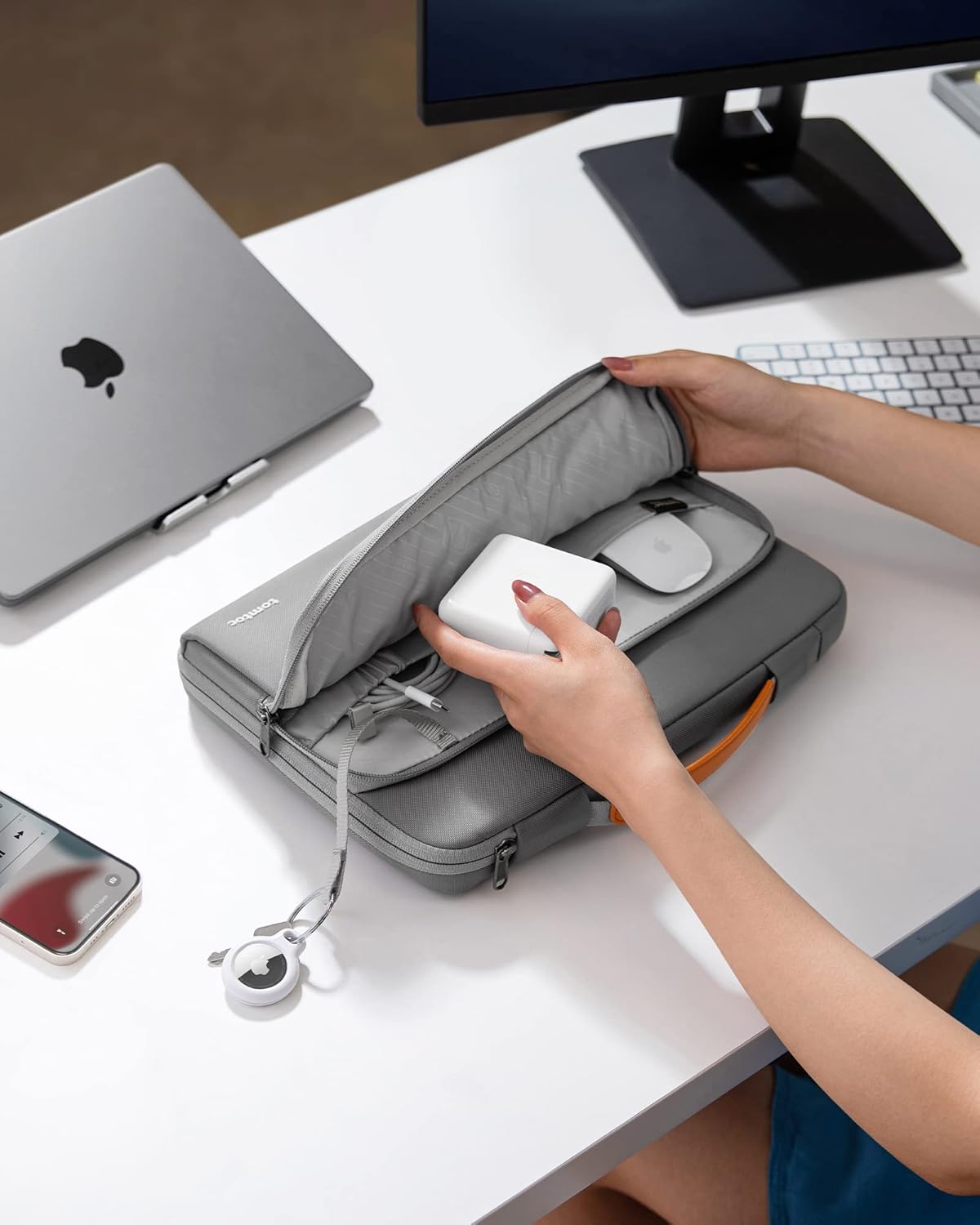 tomtoc 360 Protective Laptop Carrying Case for 16-inch New MacBook Pro M4/M3/M2/M1 Pro/Max 2024-2019, Water-Resistant Laptop Bag Sleeve with Accessory Pocket for The New Razer Blade 15