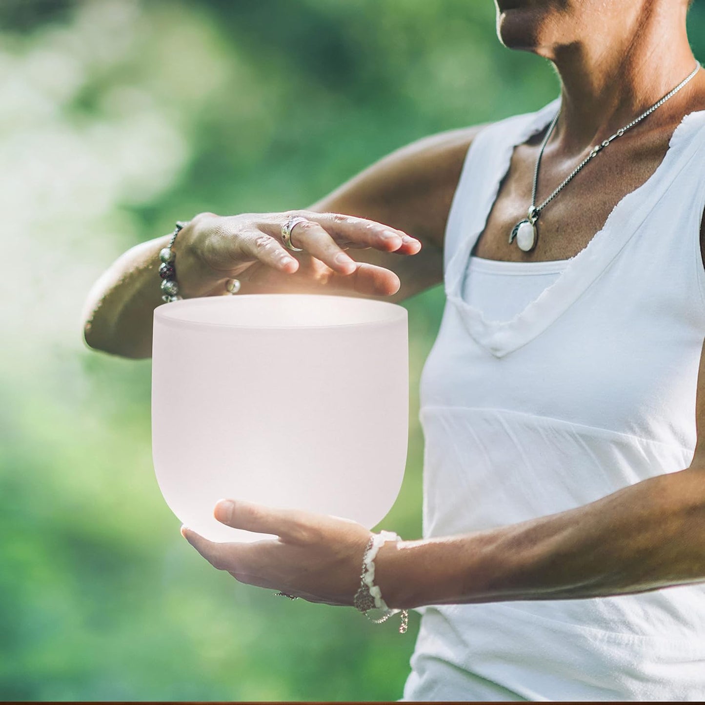 TOPFUND F Note Crystal Singing Bowl Heart Chakra 8 inch with Heavy Duty Carrying Case and Suede Striker