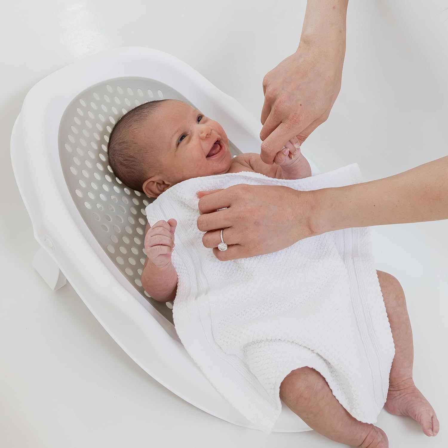 Newborn Bath Support, Ergonomic, Safe, Easy to Store, Ideal for up to 20lbs - PuriLite