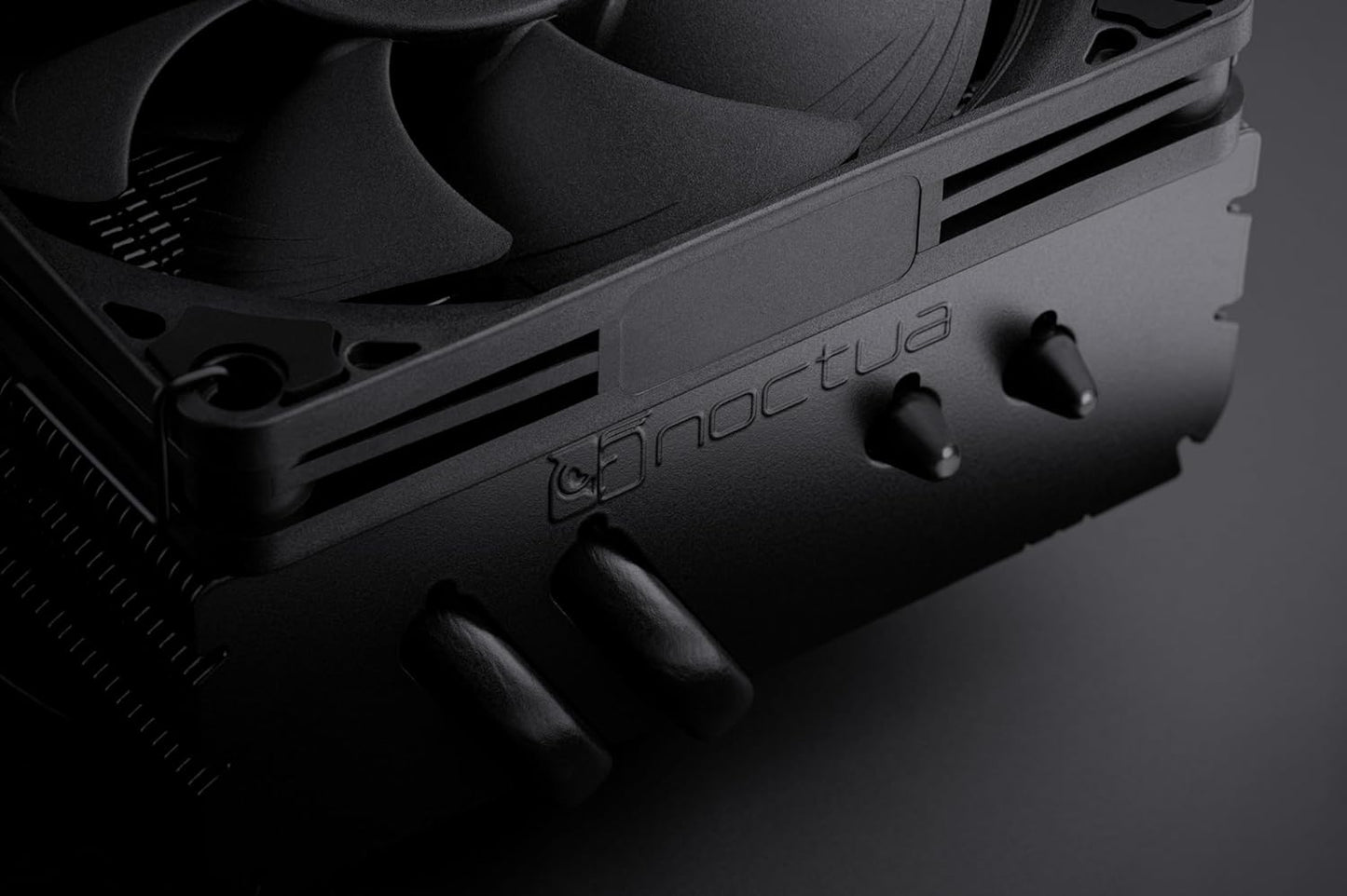Noctua NH-L9x65 chromax.Black, Premium Low-Profile CPU Cooler (65mm, Black)