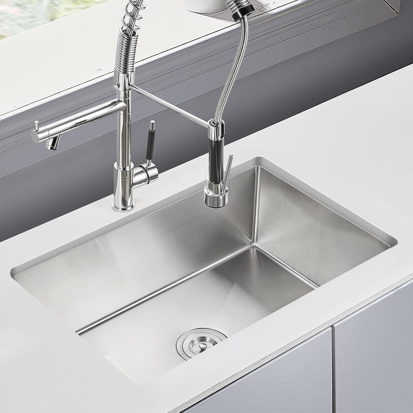 MENATT 20-inch Undermount Kitchen Sink, SUS304 Stainless Steel Handmade Single Bowl Kitchen Sink with Sink Strainer (Brushed), 20"x16"x9"