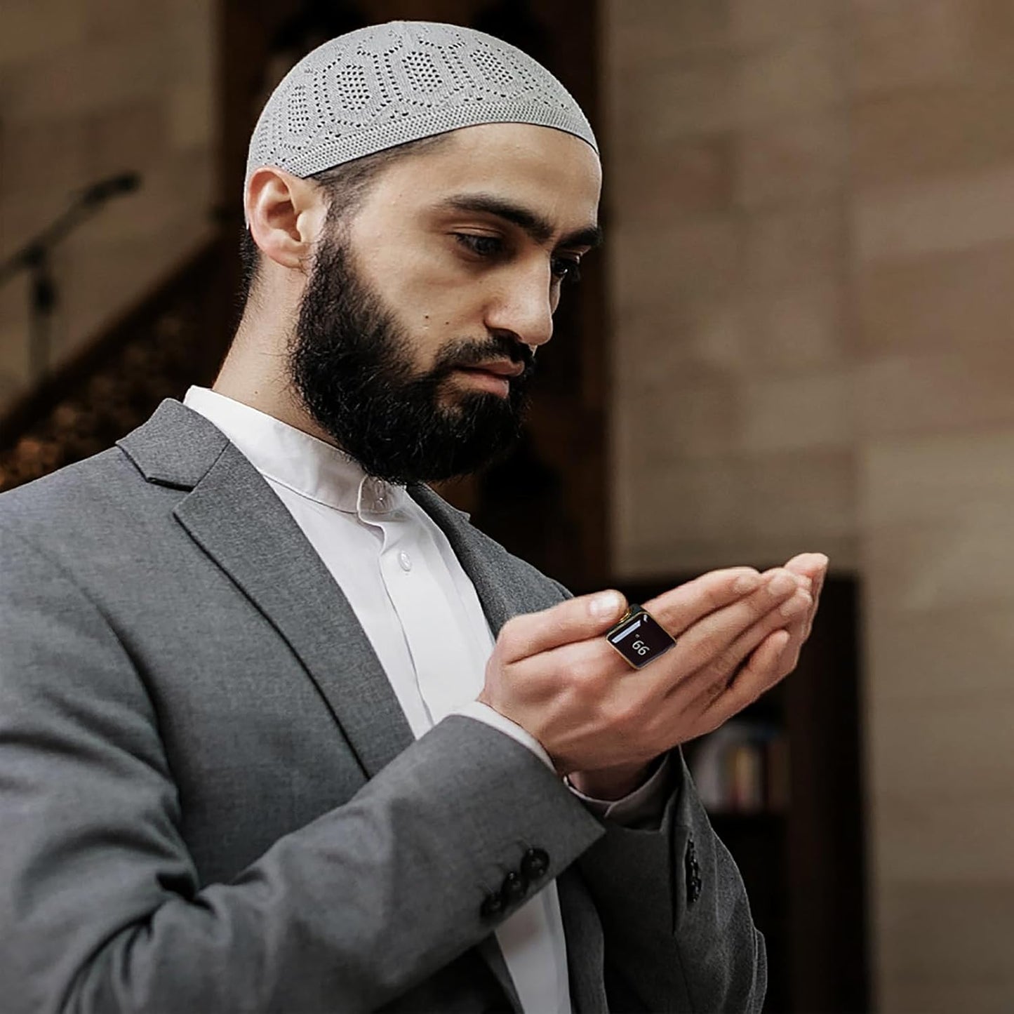 Yuentoen Smart Tasbih Ring, Muslim Digital Ring with 0.49in Display,Tasbih Tally Clicker Finger Counter,Prayer Time Vibration Remind, Counter Prayer Reminder (Color:Black, Size:22mm)