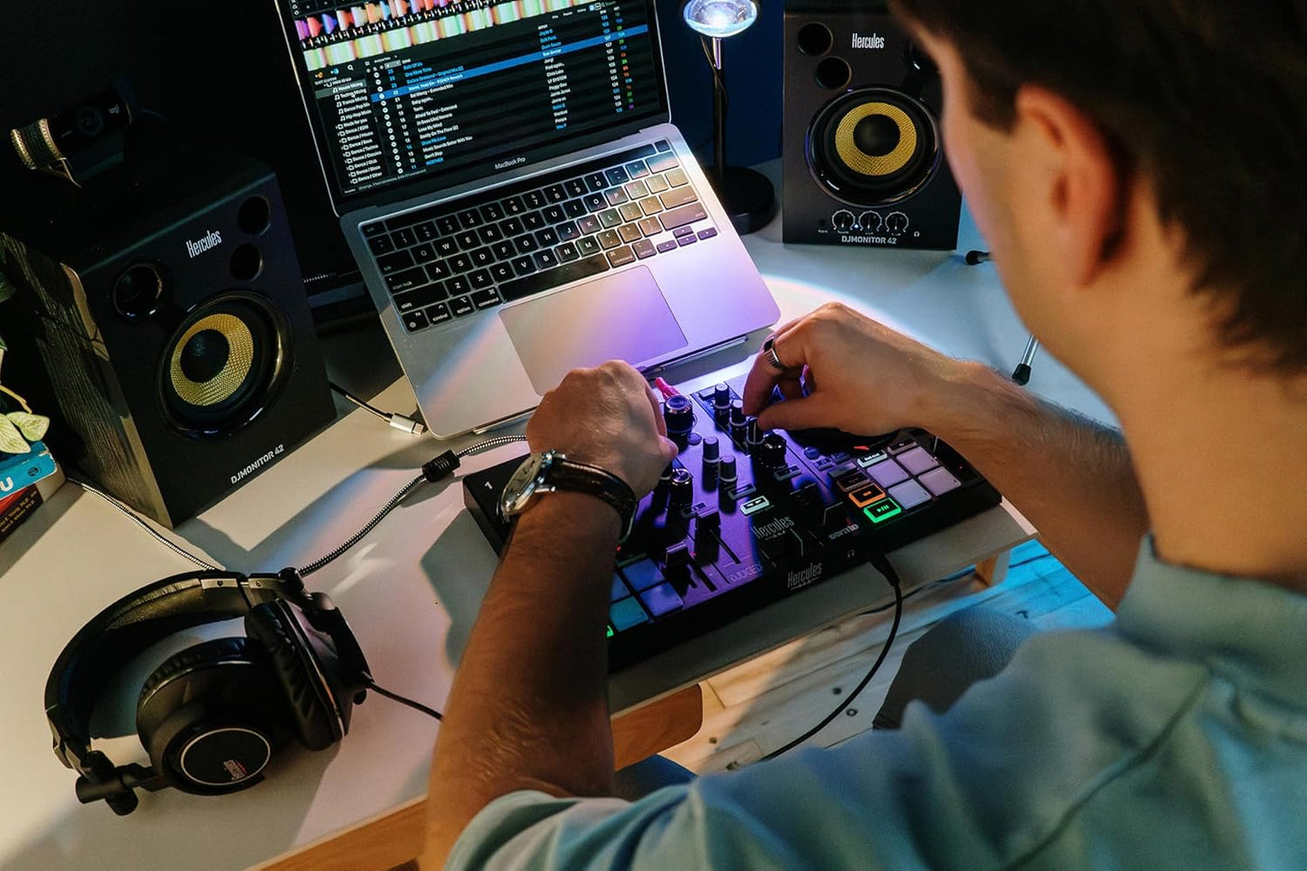 Hercules DJControl Inpulse 200 MK3 DJ Controller, 2 Deck DJ Mixer with Jog Wheels, Pads, Crossfader, Beginner DJ Equipment with Tutorials and Streaming, Compact Portable DJ Board, Compatible with PC
