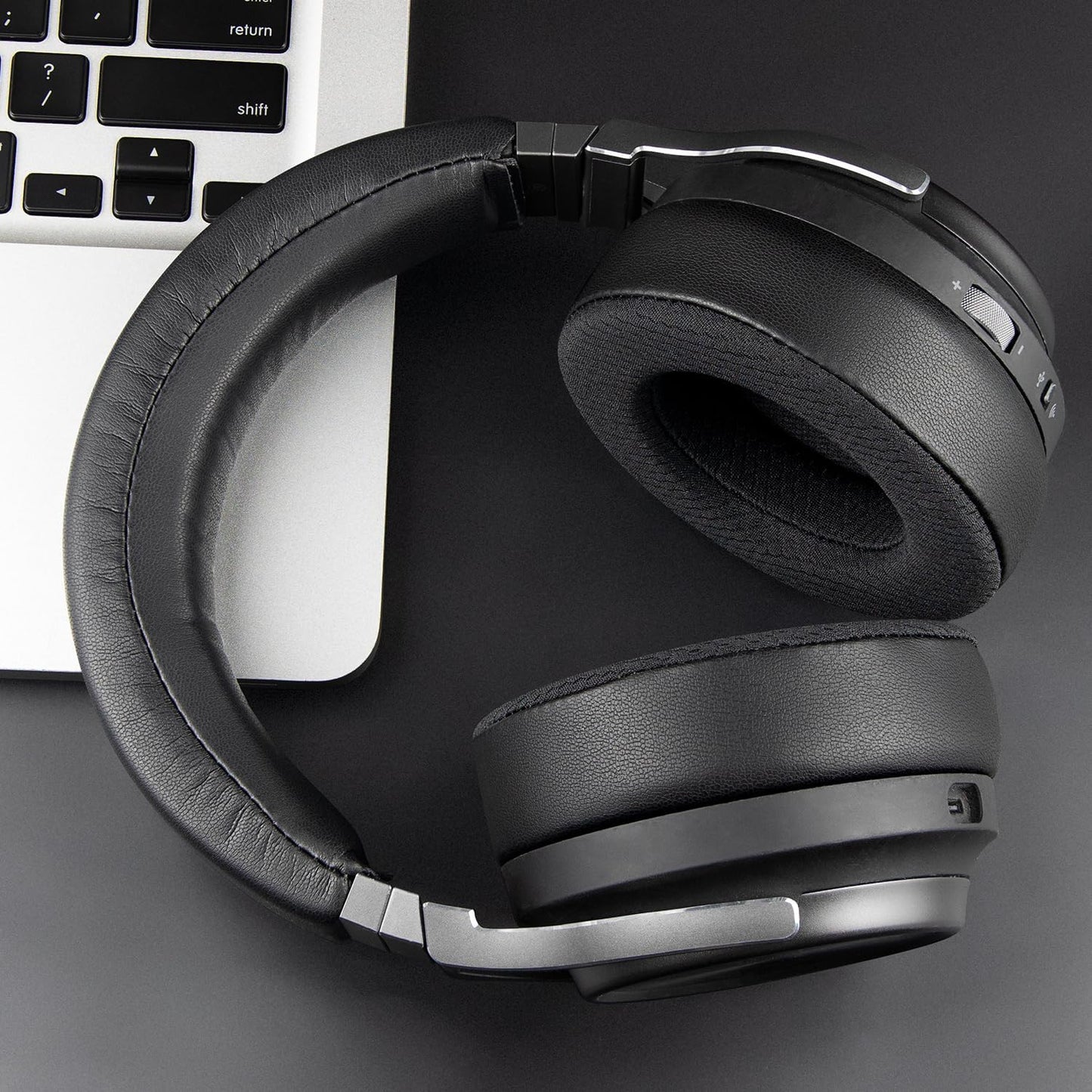 SOULWIT Ear Pads Replacement for Corsair Virtuoso RGB Wireless XT SE Gaming Headset, Earpads Cushions with Mesh Fabric, High-Density Noise Isolation Foam, Added Thickness - Black