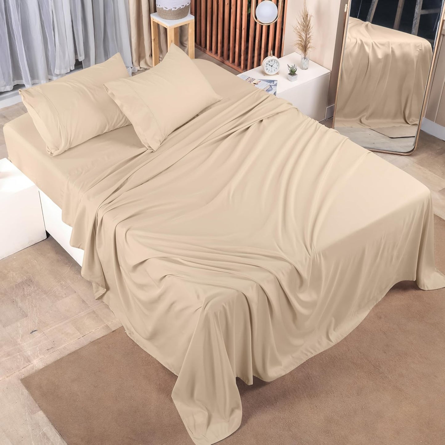 Utopia Bedding Queen Bed Sheet Set - 4 Piece Bedding - Soft Brushed Microfiber Fabric - Shrinkage & Fade Resistant - Easy Care (White)