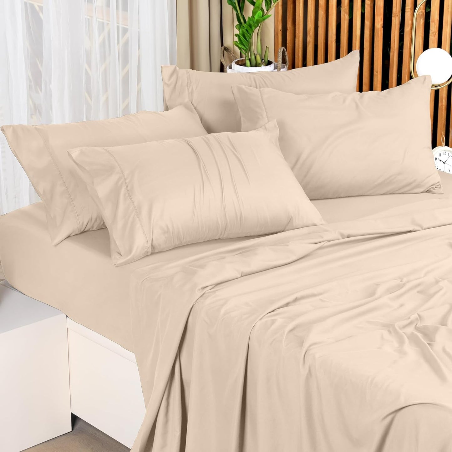 Utopia Bedding Queen Bed Sheet Set - 4 Piece Bedding - Soft Brushed Microfiber Fabric - Shrinkage & Fade Resistant - Easy Care (White)
