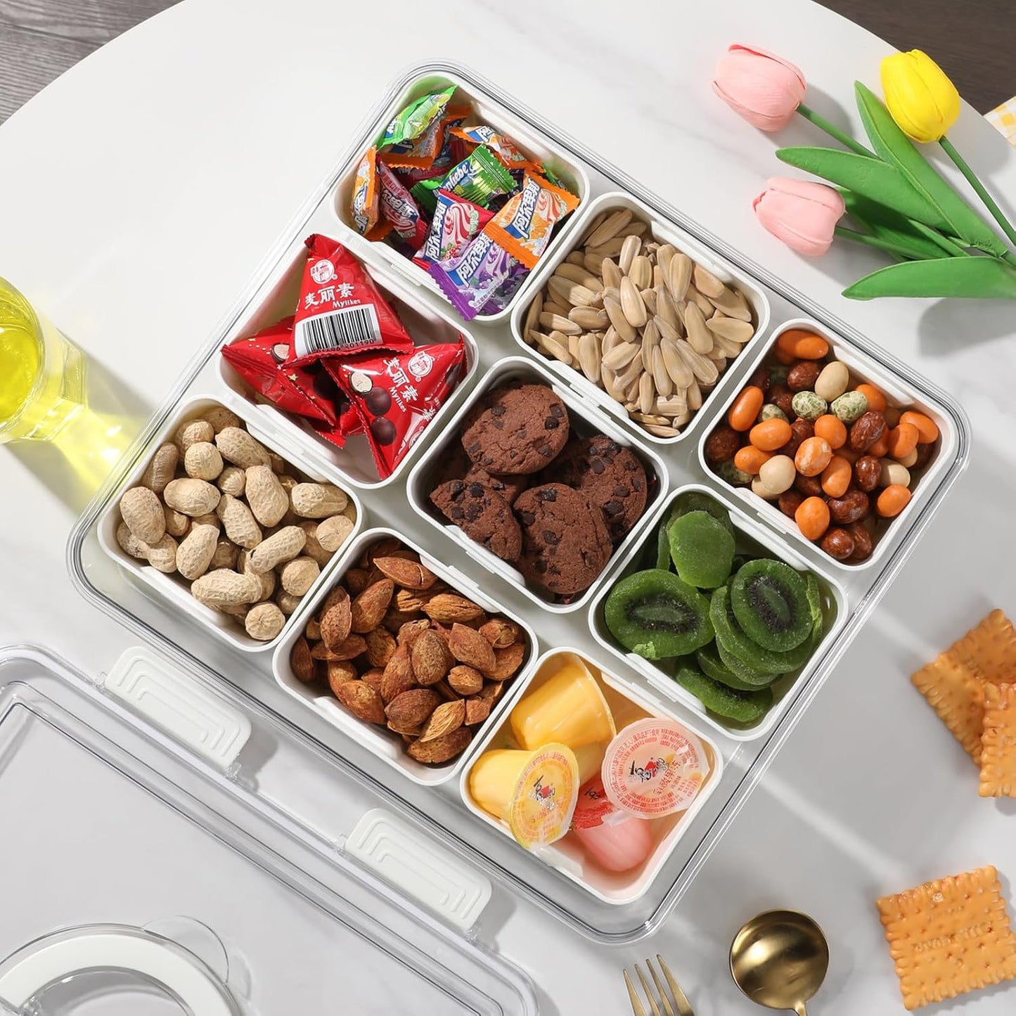 Taiuloo Divided Serving Tray with Lid & Handle, Airtight 4 Compartment Snackle Box Charcuterie Container, Fridge Organizer Bins, Food Storage Container Veggie Tray for Snack, Fruit, Salad, Nut