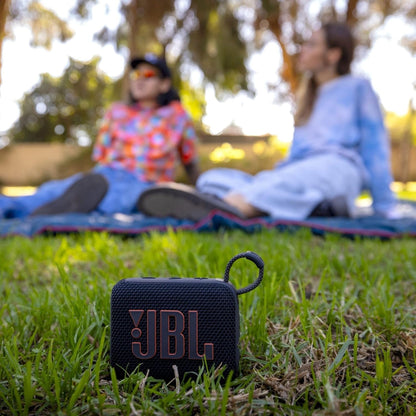 JBL Go 3: Portable Speaker with Bluetooth, Built-in Battery, Waterproof and Dustproof Feature Black
