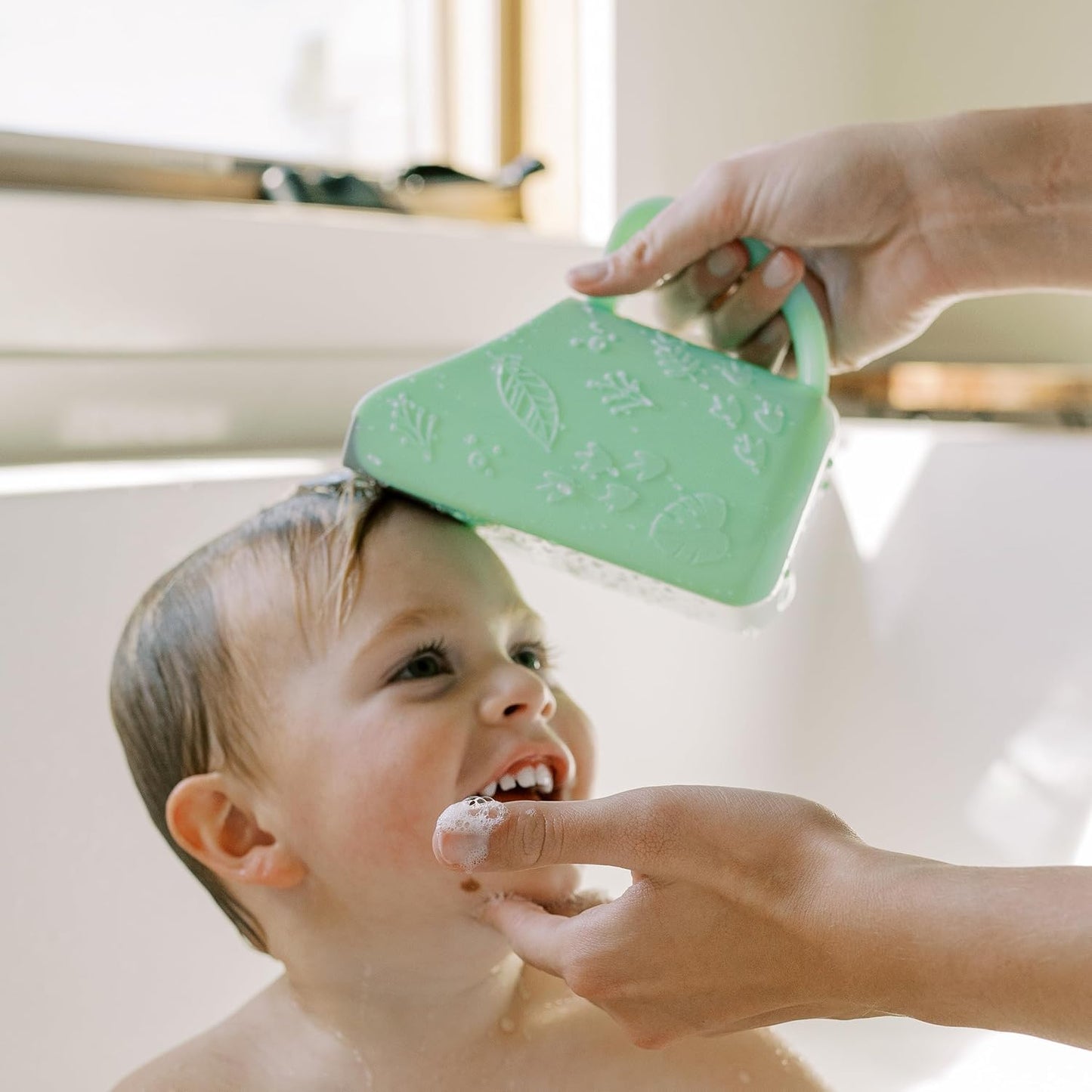 Dr. Brown's CleanUp Dino-Pour Bath Rinse Cup, 0m+, BPA Free, Certified Plastic Neutral