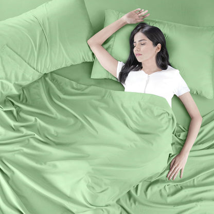 Utopia Bedding Queen Bed Sheet Set - 4 Piece Bedding - Soft Brushed Microfiber Fabric - Shrinkage & Fade Resistant - Easy Care (White)