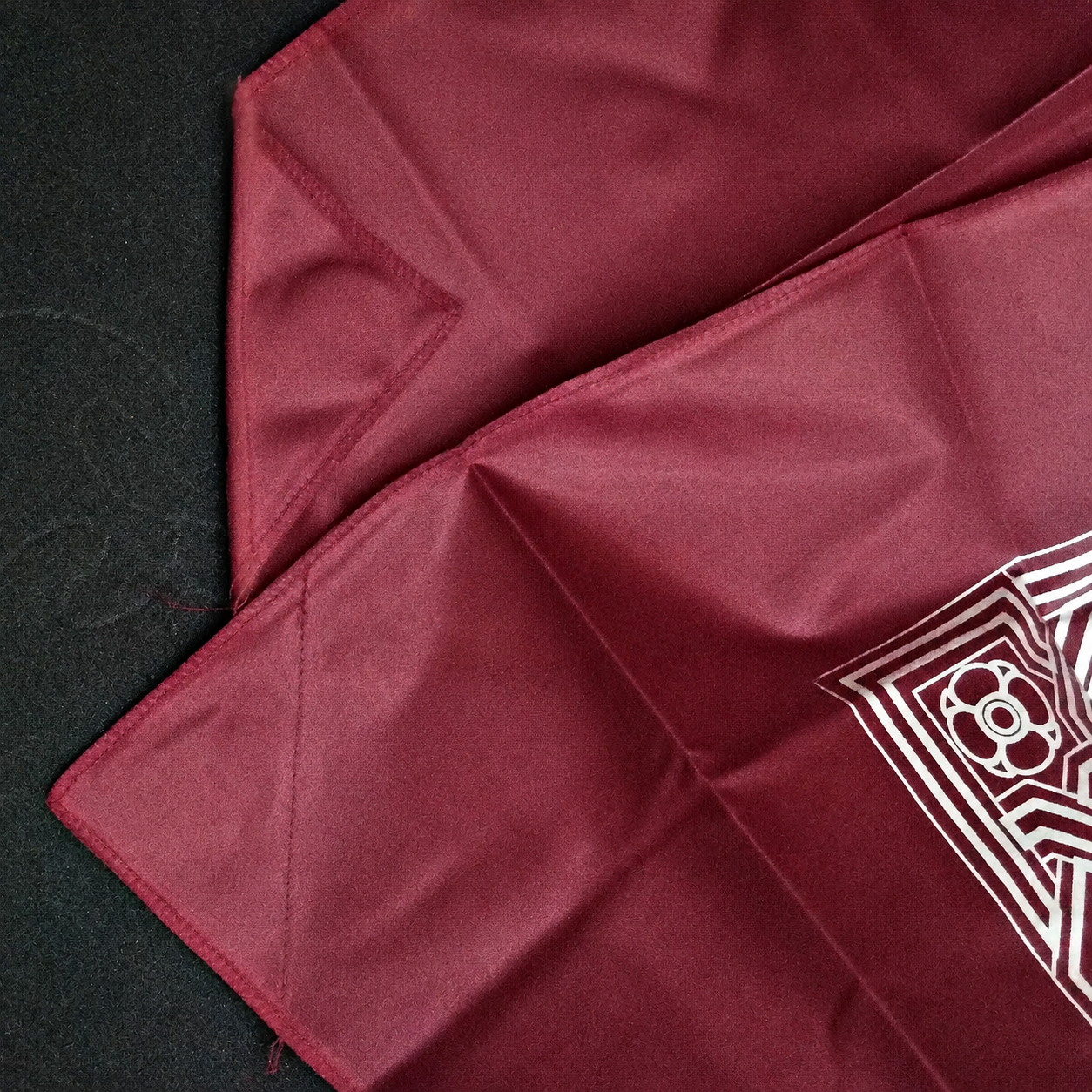 Pocket Prayer Mat with Compass – Portable Ja-e-Namaz for Travel, Office & Outdoor Prayers