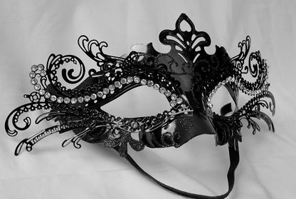 DIOLUF Masquerade Mask for Women Metal Mask Shiny Rhinestone Venetian Party Evening Prom Ball Mask Bar Costumes Accessory, Black and White, 9.05in**3.54in*3.14in