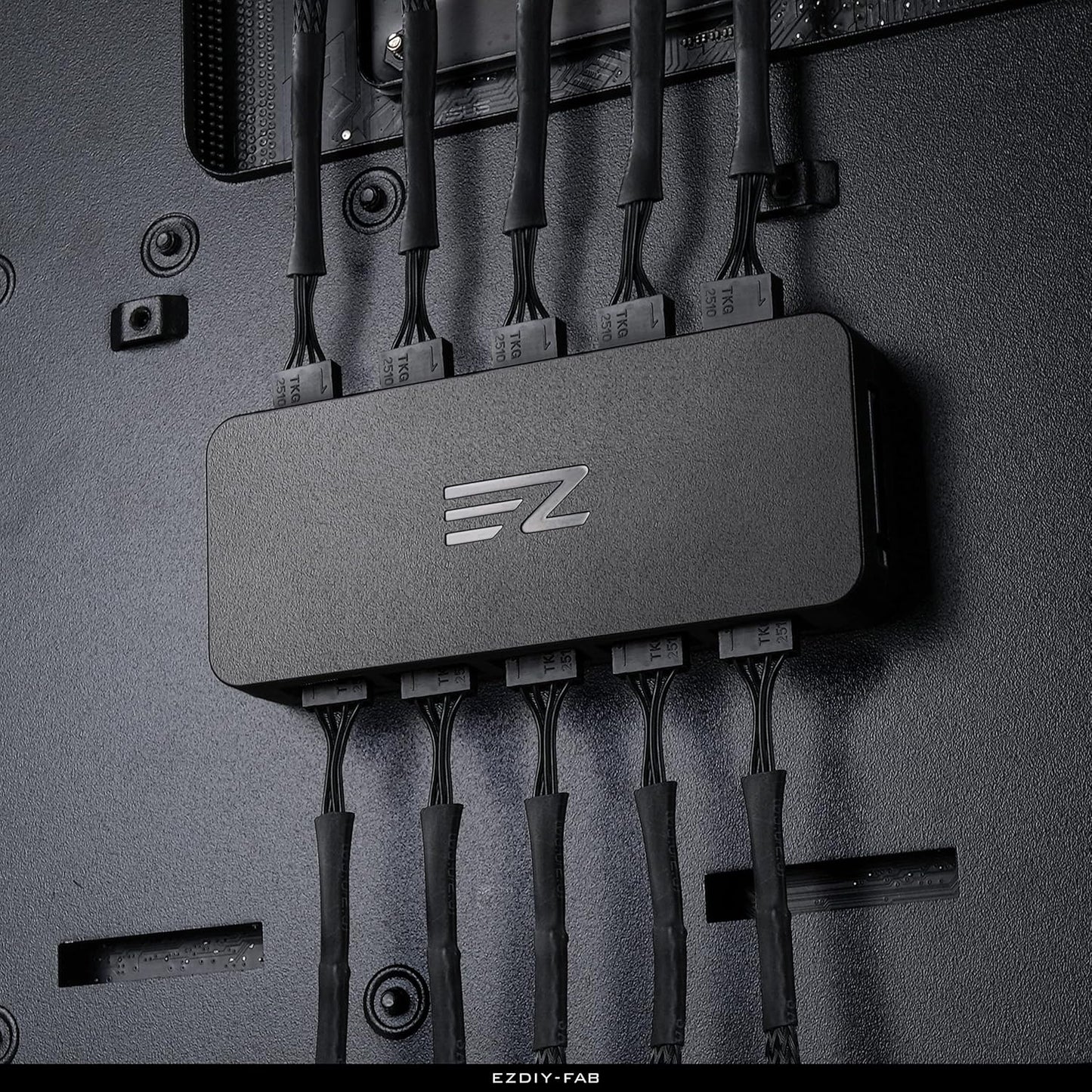 EZDIY-FAB 10 Port PWM Fan Hub,Splitter for 4-Pin & 3-Pin Fans,Only Use One MB Header