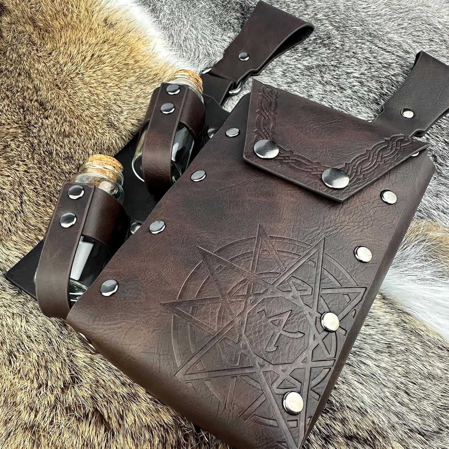 HiiFeuer Medieval Alchemy Faux Leather Belt Bag with 4 Cork Potion Vials,Fantasy Wizard Waist Pouch Side Pack for Halloween