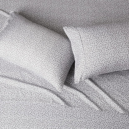 Amazon Basics Lightweight, Breathable Microfiber 4-Piece Bed Sheet Set with 14-Inch Deep Pockets, Full, Blush Pink, Solid