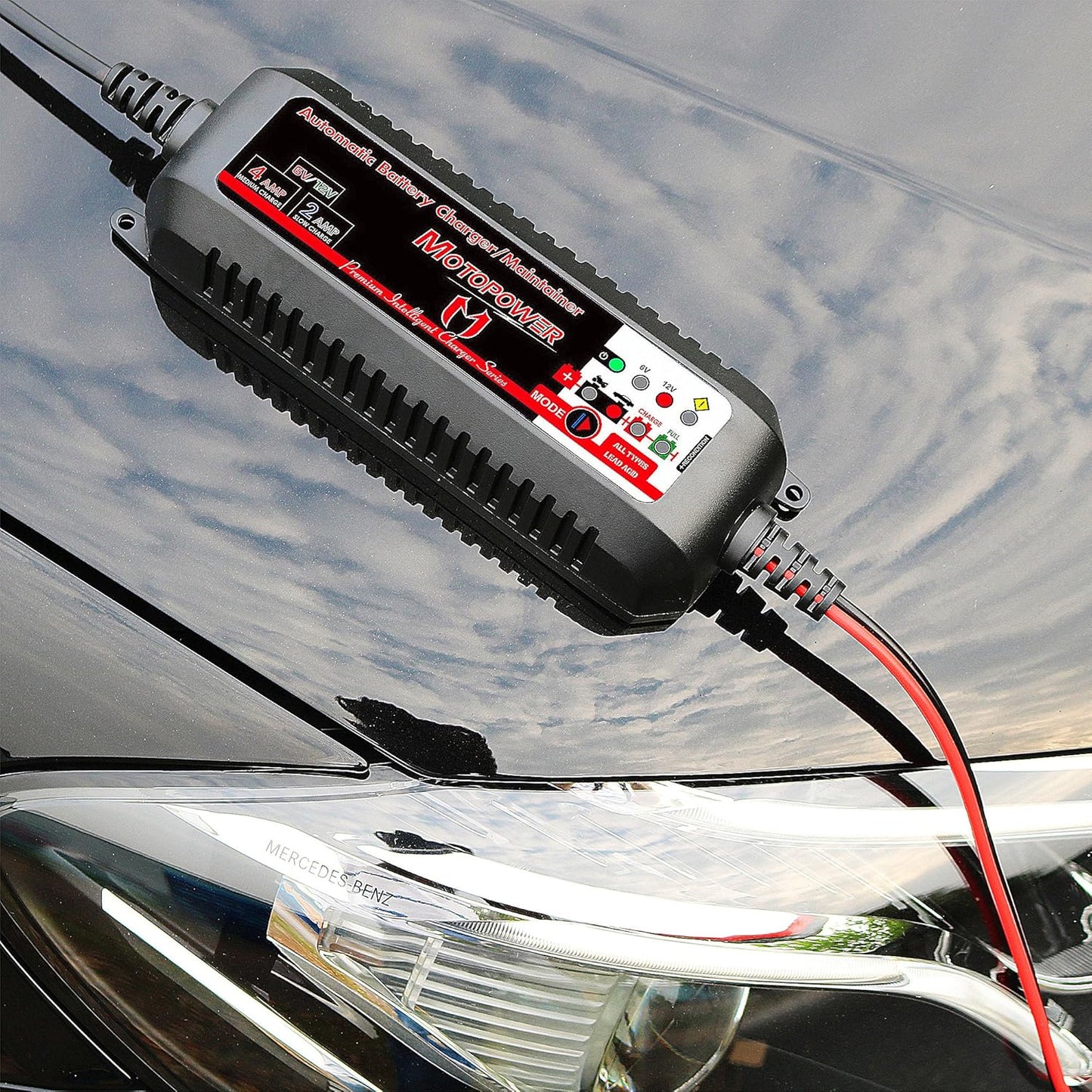 MOTOPOWER MP00205A 12V 800mA Fully Automatic Battery Charger/Maintainer