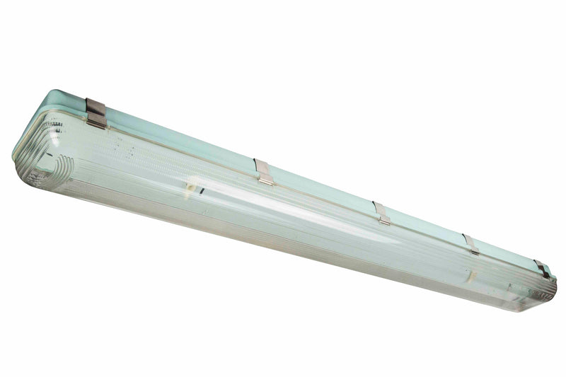 Larson Vapor Proof LED 4 Foot Light Fixture for Outdoor Applications - NO LAMPS - 6ft Cord w/ Plug