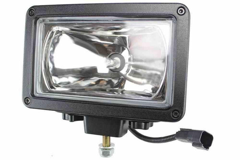 35 watt HID Light - Cast Aluminum - 4.5"X7" - 3200 lumens - 12 /24 V - SPOT BEAM 1850 ' L X150' W