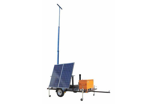 530 Watt Solar Light Tower - 30' Light Tower - 10' Trailer - Alternating Orange/White - 100aH