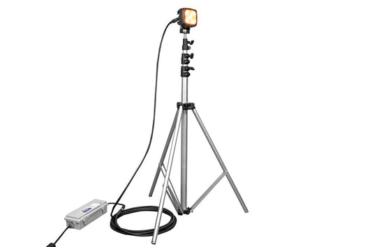 25W Amber LED Spotlight - 3.5-10' Aluminum Tripod - 2250 Lumens - IP67 - 120-277V AC - 25' SOOW