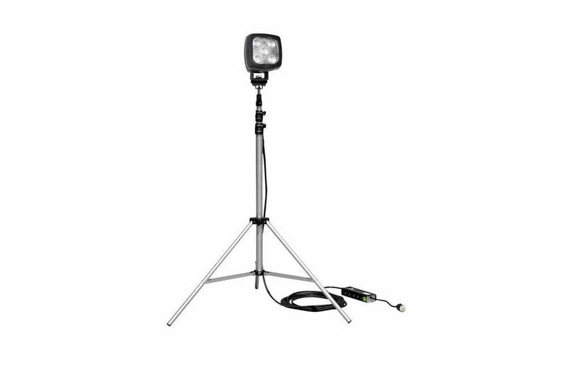 25W White LED Spotlight - 3.5-10' Aluminum Tripod - 2250 Lumens - IP67 - 120-277VAC to 12VDC